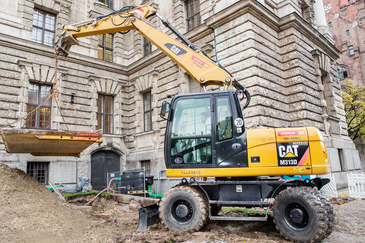 Baustellenfotografie mit Bagger am Justizpalast in München