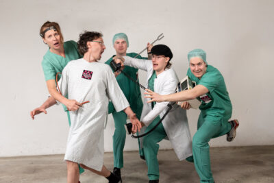 energiegeladenes Bandfoto von Punkband in Straubing,